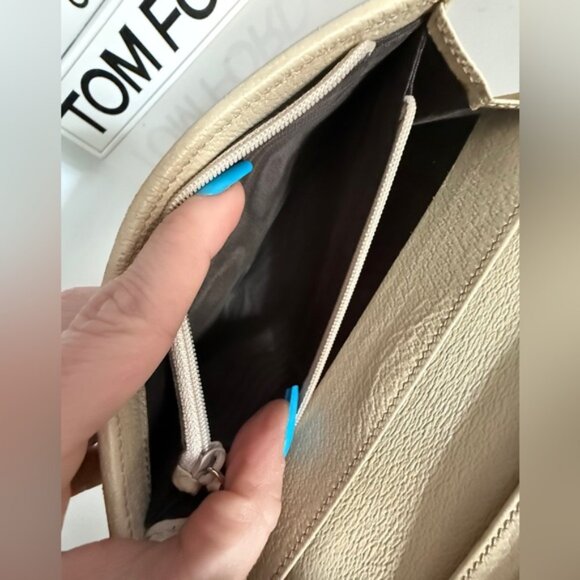 🇮🇹 GUCCI Monogram Metal Bar Continental Flap Wallet Off White Almost Nee 🇮🇹 - Picture 14 of 14